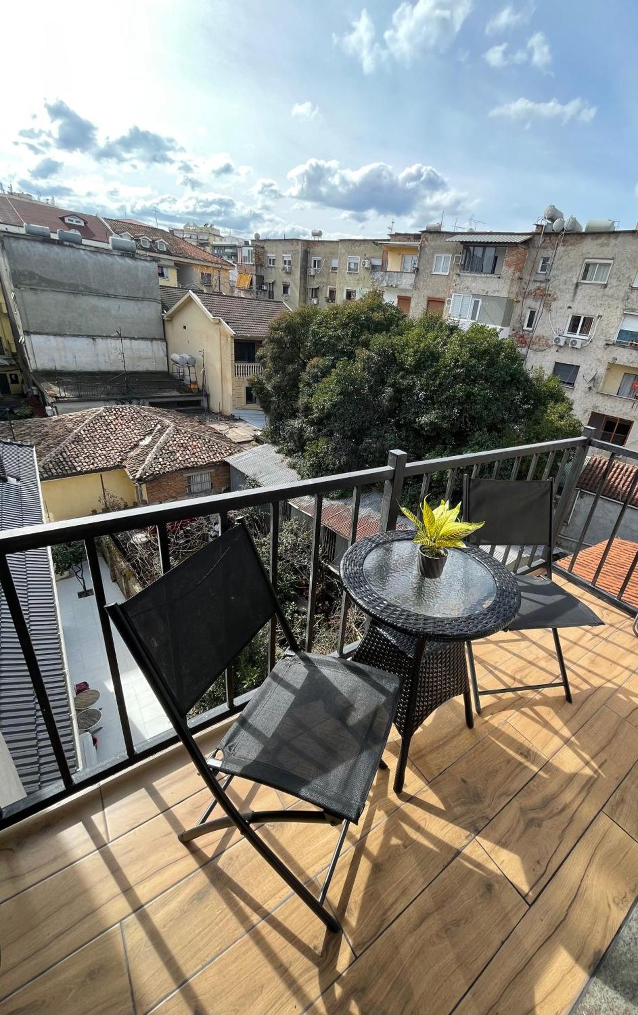 Pog Apartments Tirana Buitenkant foto